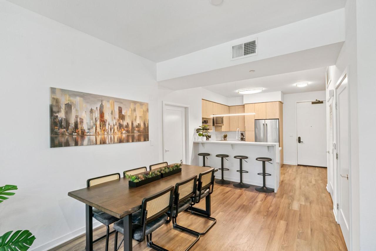 Beverly Grove Chic City Oasis 2 Bedroom Apt With Den 138 ลอสแอนเจลิส ภายนอก รูปภาพ