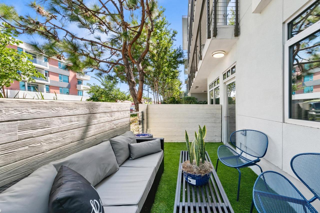 Beverly Grove Chic City Oasis 2 Bedroom Apt With Den 138 ลอสแอนเจลิส ภายนอก รูปภาพ