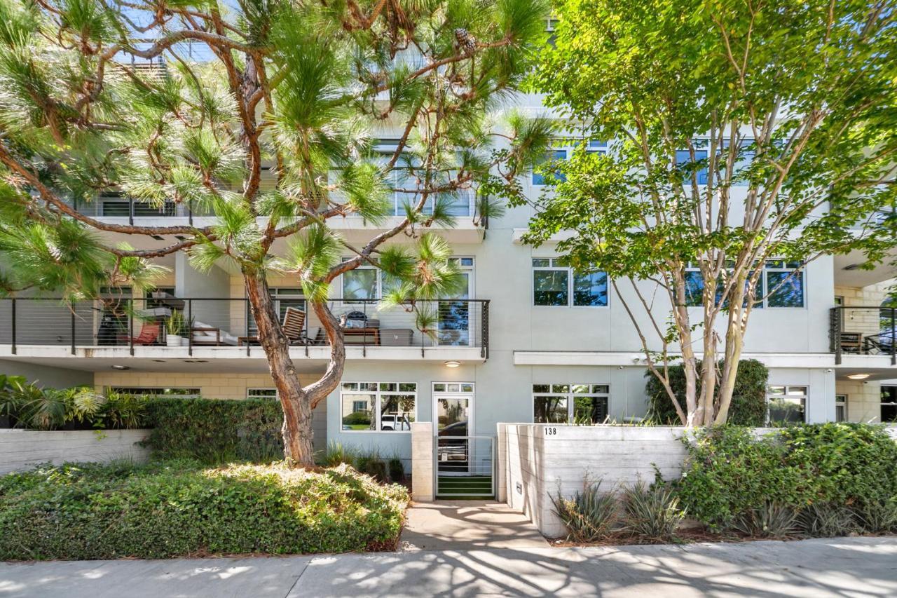 Beverly Grove Chic City Oasis 2 Bedroom Apt With Den 138 ลอสแอนเจลิส ภายนอก รูปภาพ